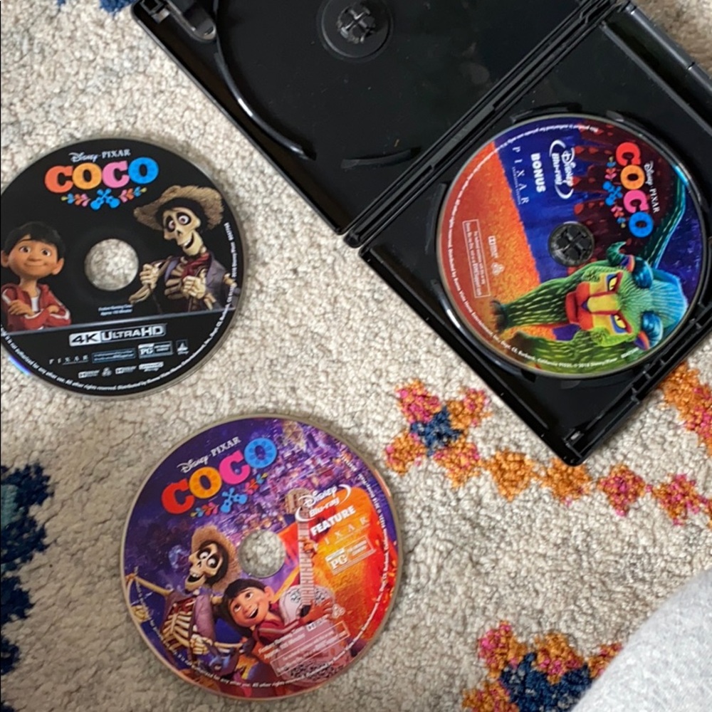 Coco dvds - Picture 3 of 4